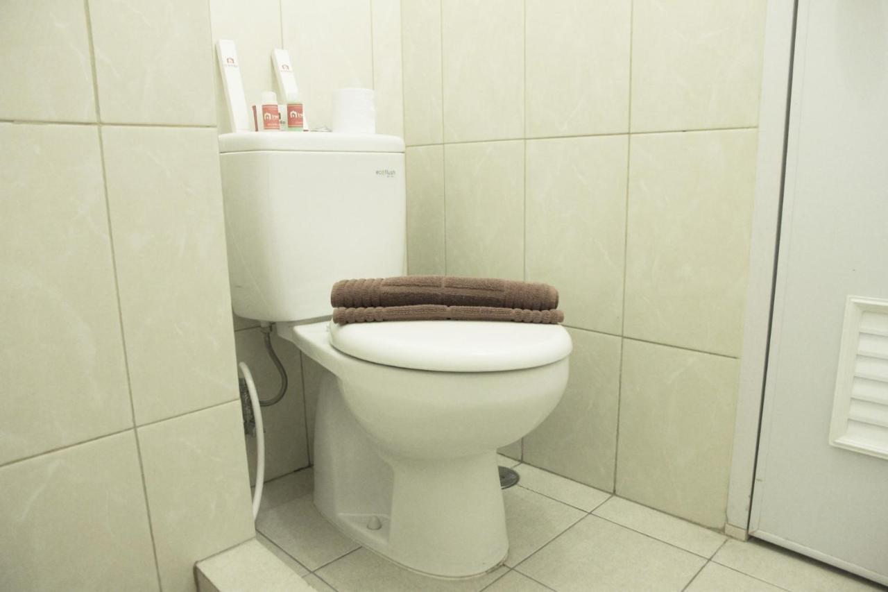 Modern And Comfortable Studio Apartment Springlake Summarecon Near Summarecon By Travelio Бекаси Экстерьер фото